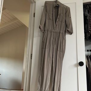 Cloth and Stone Jumpsuit Size Small
